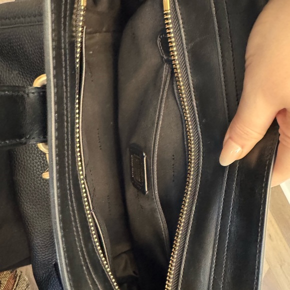 Coach Swagger 30 Black Pebbled Leather with Gold Hardware - Picture 7 of 11